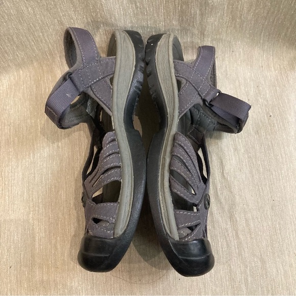 KEEN Sz 7.5 Rose Rubber Toe Cap Sole Multiple Straps Velcro Closure Sandals - Picture 3 of 9
